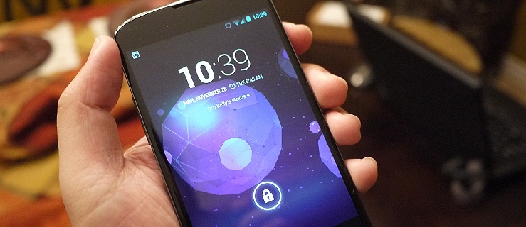 Jaki telefon kupić dla dziecka – tradycyjny czy smartfon?
