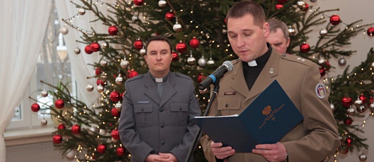 Spotkanie opłatkowe u mundurowych. Była choinka, życzenia i śpiewanie kolęd