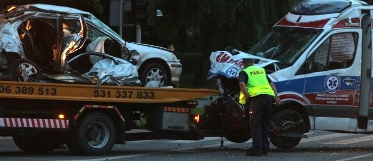 Tragiczny wypadek na Armii Krajowej. Jedna osoba nie żyje, sześć trafiło do szpitala