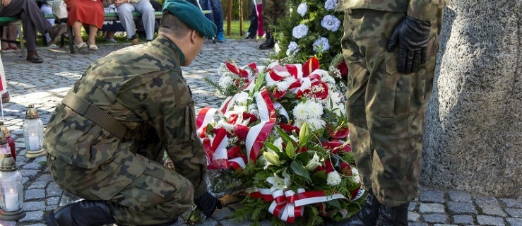 Felieton: Syreny alarmowe nie zawyły, prezydenta zabrakło