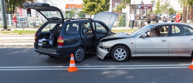 Kolizja dwóch pojazdów na ul. Browarnej