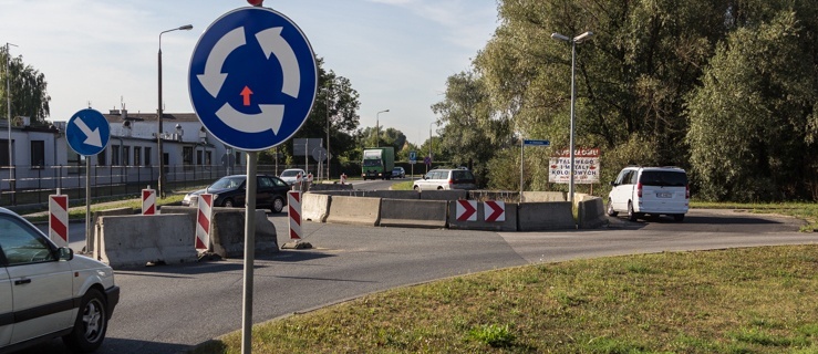 Tymczasowe rondo na ul. Żuławskiej pozostanie na stałe?