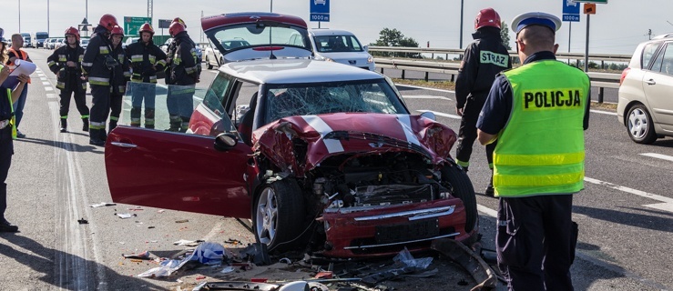 Poważne zderzenie na S7. Dwie ciężko ranne osoby w szpitalu