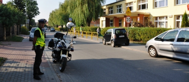 Pod szkołami bezpiecznie i bez zdarzeń 