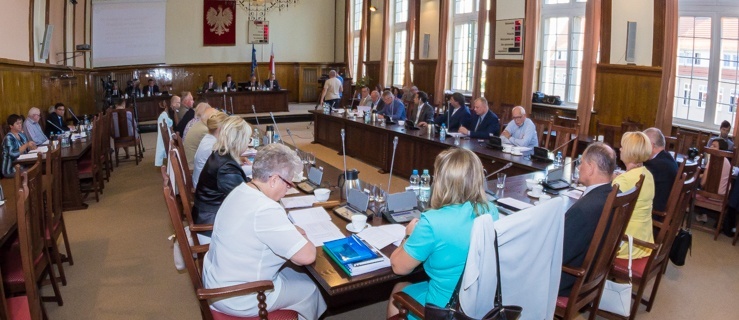 Radni chcą uniknąć odpowiedzialności za długi