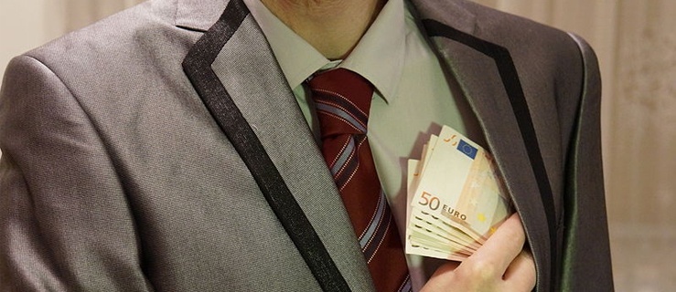 Rośnie korupcja w samorządach. Tak wynika z danych CBA
