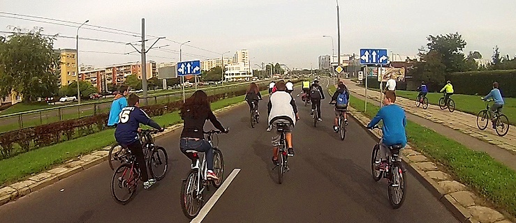 Dzień bez samochodu – zobacz nagranie z przejazdu rowerowego