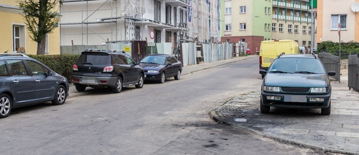 Spalone auto przy ul. Winnej. To podpalenie?