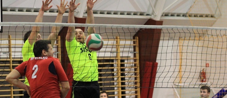Debiutanci poskromili faworytów Awangarda Volley Ligi
