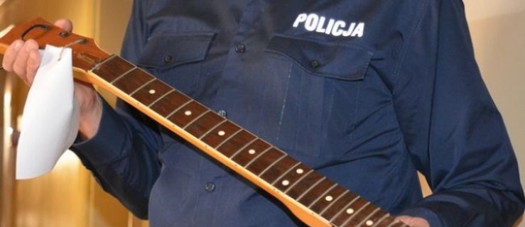19-latek odpowie za atak na ucznia, naruszenie miru domowego i groźby karalne