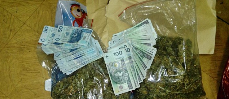 W samochodzie znaleziono pół kilo marihuany. Trzej podejrzani nie przyznają się do winy