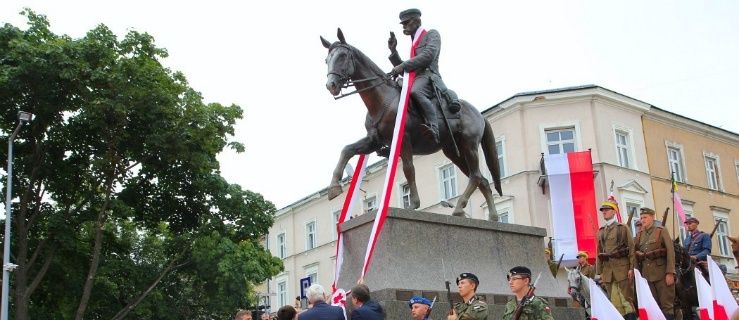 Pomnik Marszałka w Kielcach