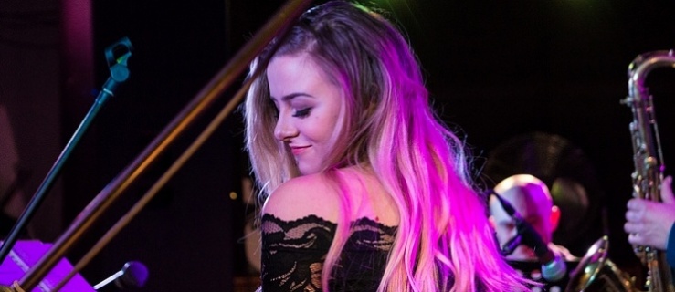 Maja Kadłubowska na scenie Mjazzgi