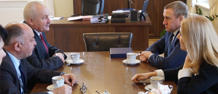 Ambasador Ukrainy z wizytą u marszałka i rannych żołnierzy