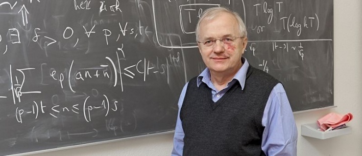 Profesor Iwaniec odznaczony Medalem im. Stefana Banacha 
