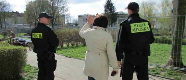 Ekopatrol kontroluje i karze mandatami za palenie śmieci w piecach