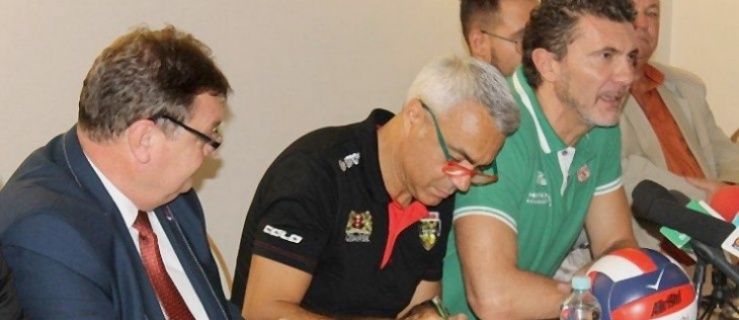 Prezydent ustąpi z fotela!