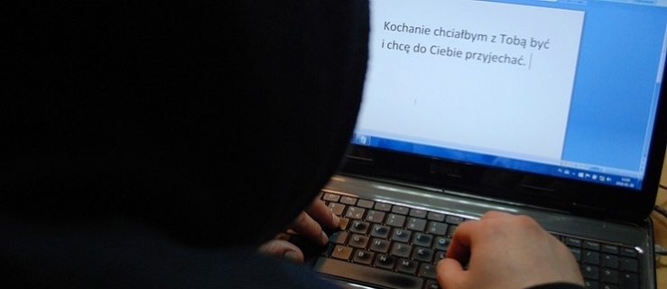 Poznała go przez Internet, zaprosiła do domu, a on ją okradł 