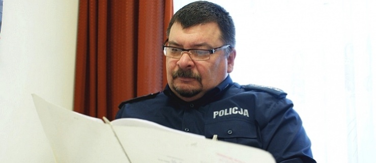asp. szt. Jerzy Mironiuk z wydziału dw. z przestepczościa gospodarczą
