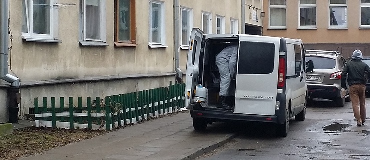 Policyjni technicy na miejscu zdarzenia