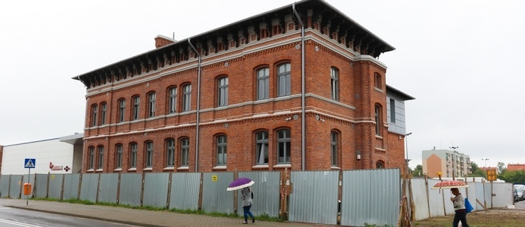 Zabytkowy budynek przy ul. Żeromskiego na wykończeniu (+foto)