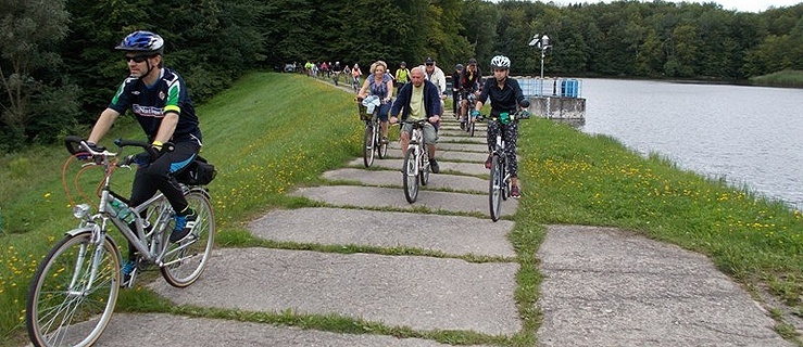 Wycieczka rowerowa wiodła nad elbląskie jeziora