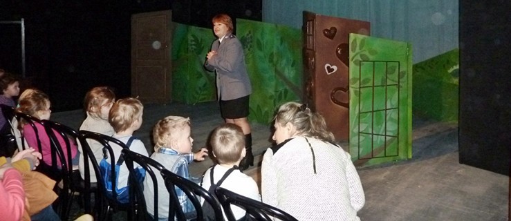 Policja i teatr działają wspólnie na rzecz bezpieczeństwa dzieci