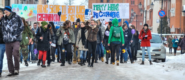 To był prawdziwie zmasowany atak na czerniaka