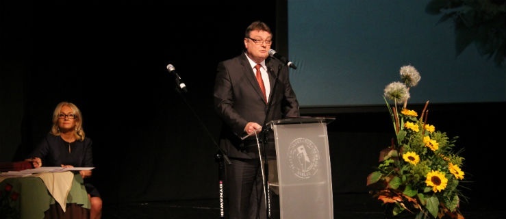 Prezydent nagrodził najwybitniejszych pracowników oświaty