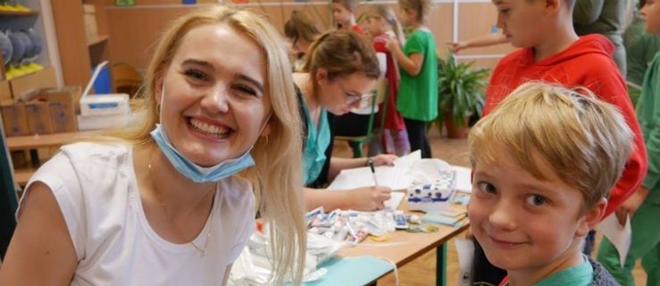 Zbadali już ponad 700 uśmiechów!