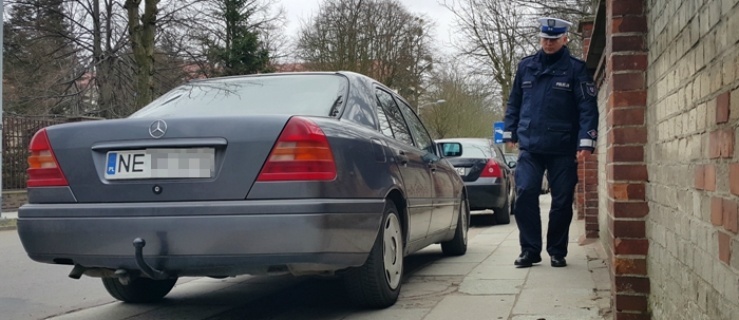Zapomniał, gdzie zaparkował i zgłosił kradzież. Kryminalni szybko wyjaśnili sprawę 