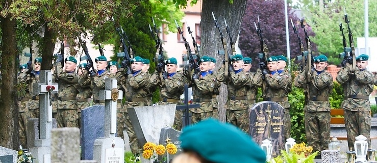 Miejsca pochówku Honorowych Obywateli Elbląga będą zwolnione z opłat?