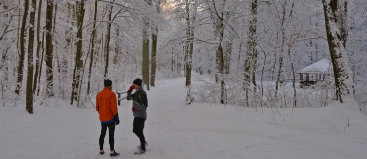 Rowerowa zabawa po śnieżnej Bażantarni