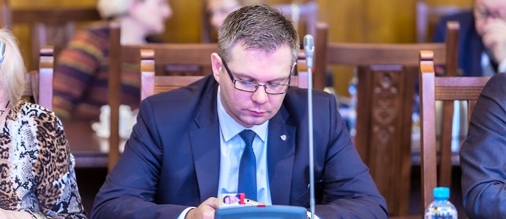 Dotacje dla klubów? Prezydent Wróblewski odpowiada Radnemu Traksowi