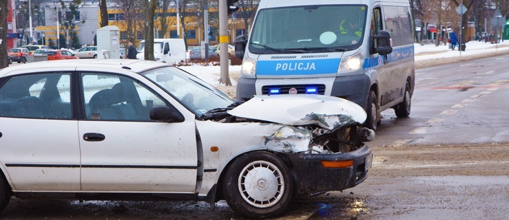 Zderzenie samochodów na ulicy Grunwaldzkiej