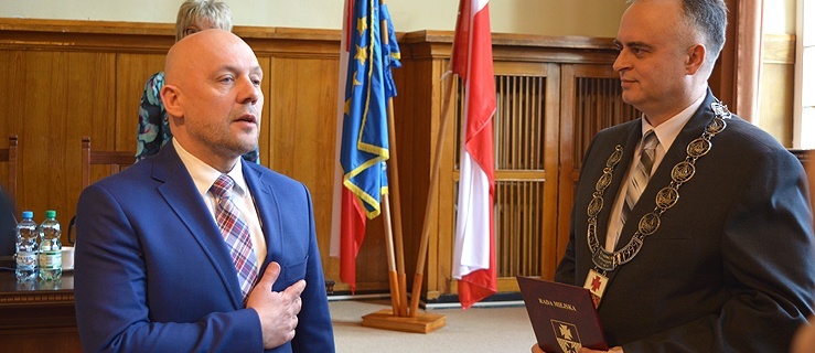 Nowy elbląski radny Jacek Perliński złożył ślubowanie