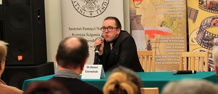 Doktor Daniel Czerwiński z IPN w Gdańsku 