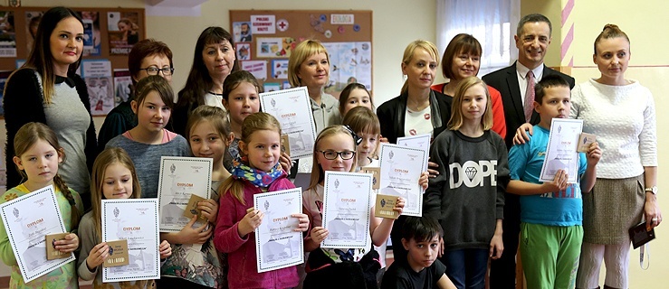 Uczniowie SP nr 8 wyróżnieni w Konkursie Wiedzy o Senacie (+ zdjęcia)
