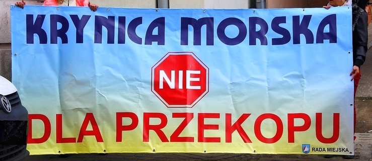W Elblągu są zadowoleni, w Krynicy Morskiej wychodzą na ulice