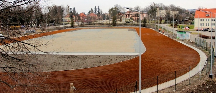 Betonowanie toru łyżwiarskiego ruszy w tym tygodniu? Będą utrudnienia dla mieszkańców (+foto)