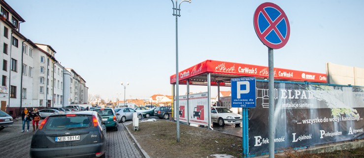 Myjnia niezgody? Kilkuletni problem kierowców przy ulicy Dąbka