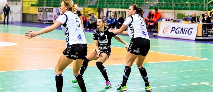 Joanna Waga nie dokończyła spotkania z Energą i musiała zostać odwieziona do szpitala