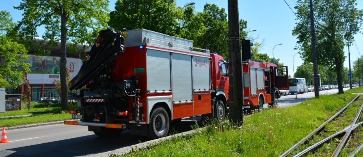 Zderzenie tramwaju i ciężarówki na al. Grunwaldzkiej (+ zdjęcia)
