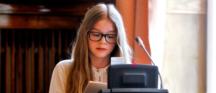Samorząd przyszłości. Dzieci zajęły miejsce dorosłych w Radzie Miasta (+zdjęcia)