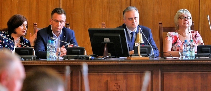 Radni spóźnią się z uchwałą o pięć dni. Czy ujdzie im to na sucho?