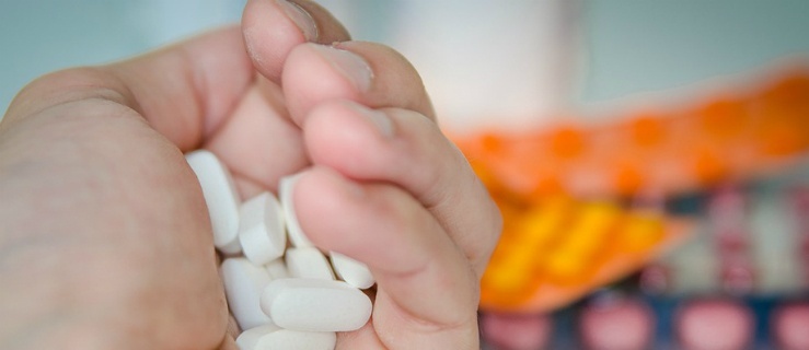 Koniecznie sprawdź. Znany lek przeciwbólowy wycofany z aptek, także w Elblągu