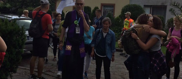 Wyruszyli pieszo na Jasną Górę. Przed nimi pół tysiąca kilometrów  