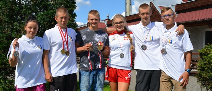 Od lewej: Magda Wieliki, Adam Witkowski, Przemysław Rojek, Marta Witkowska, Wiktor Zaręba, Józef Głuch 
