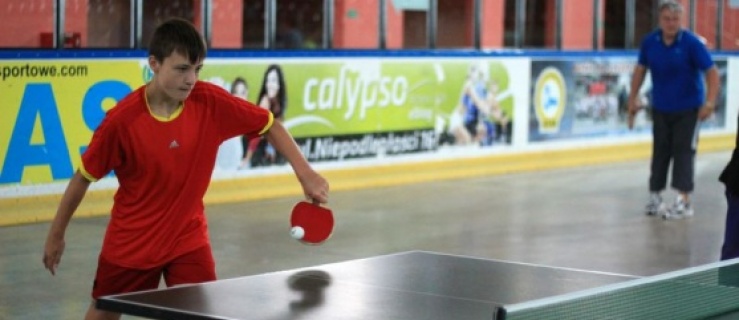 MOSiR zaprasza na tenis stołowy i siatkówkę