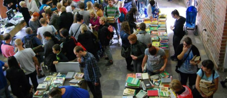 Kiermasz książek za 1 zł w 2014 r.;